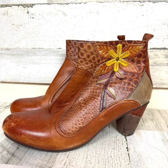 L’Artiste Womens 39 Brown Leather Dramatic Floral Appliqué Boho Ankle Booties - Picture 1 of 7